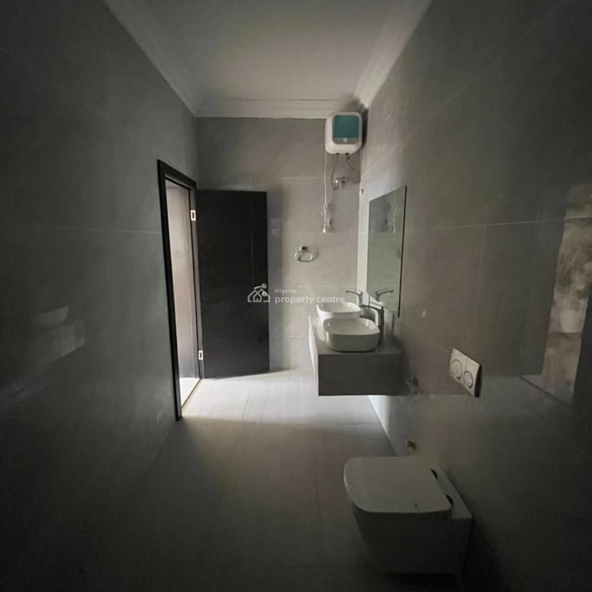 Fully Serviced 3 Bedroom Apartment with Bq, Lekki Phase 1, Lekki, Lagos, Flat / Apartment for Rent