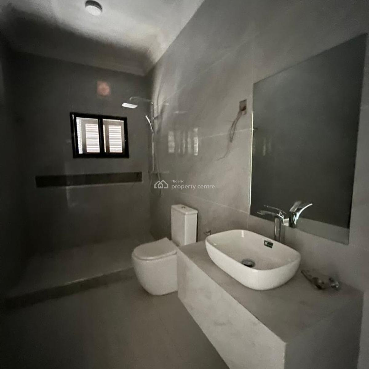 Fully Serviced 3 Bedroom Apartment with Bq, Lekki Phase 1, Lekki, Lagos, Flat / Apartment for Rent