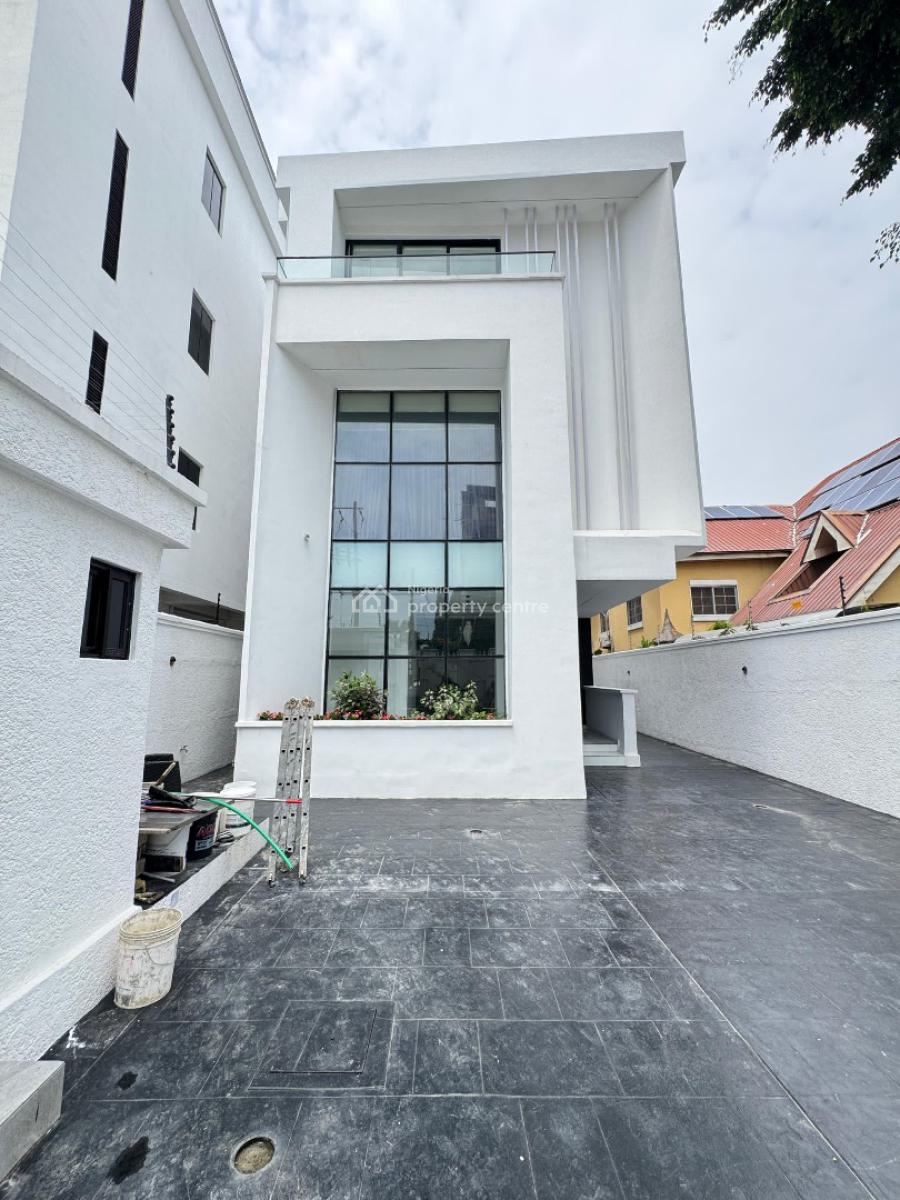 Enormous 4 Bedroom Duplex with a Bq,pool,bq, Lekki Phase 1, Lekki, Lagos, House for Sale