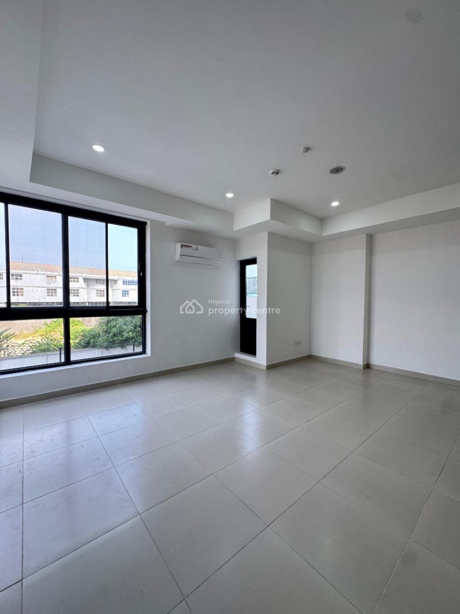 Gorgeous 3 Bedroom Apartment with an Elevator and a Pool, Lekki Phase 1, Lekki, Lagos, Flat / Apartment for Sale