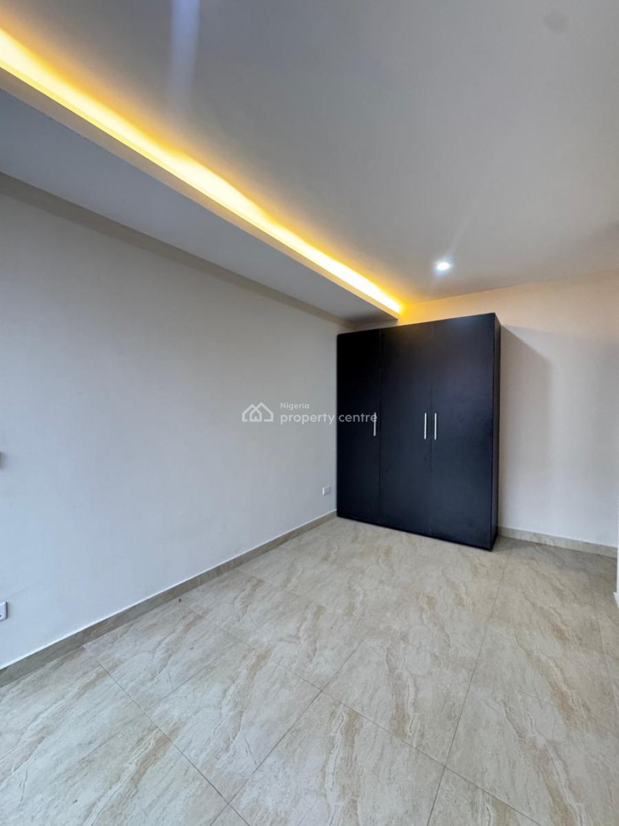 Gorgeous 3 Bedroom Apartment with a Bq, Lekki Phase 1, Lekki, Lagos, Flat / Apartment for Sale