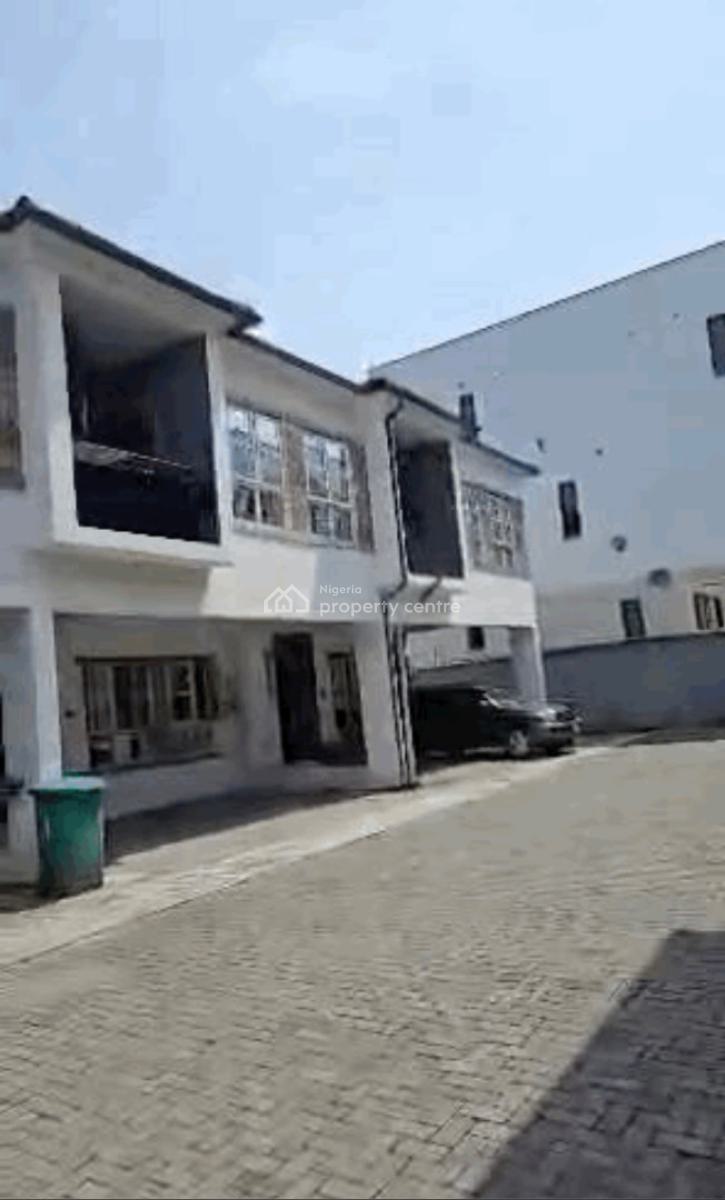 Distressed 4 Bedroom Terrace Duplex, Chevron Lekki Tollgate, Lekki, Lagos, Terraced Duplex for Sale