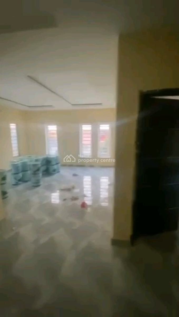 Decent 3 Bedroom Apartment All Room Ensuites (upstairs), Alagomeji, Yaba, Lagos, Flat / Apartment for Rent