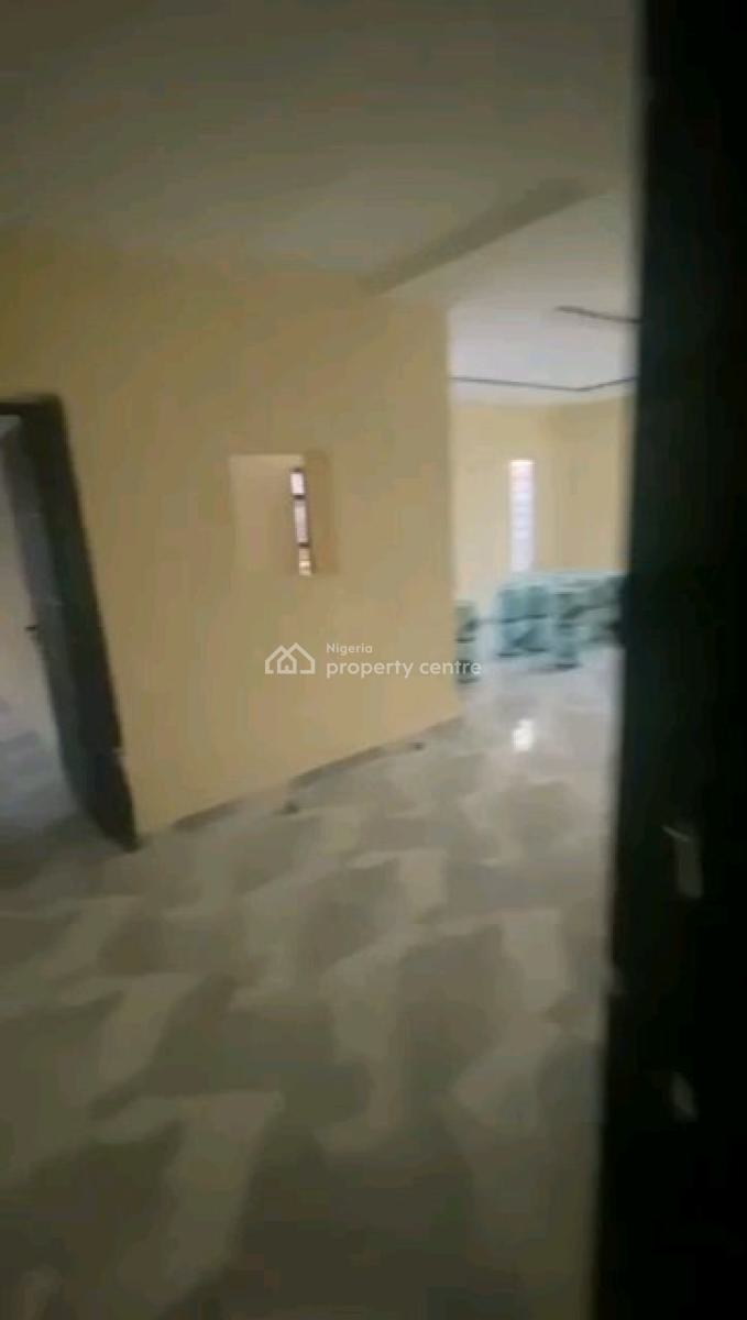 Decent 3 Bedroom Apartment All Room Ensuites (upstairs), Alagomeji, Yaba, Lagos, Flat / Apartment for Rent