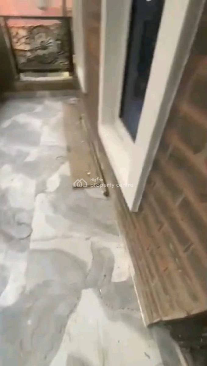 Decent 3 Bedroom Apartment All Room Ensuites (upstairs), Alagomeji, Yaba, Lagos, Flat / Apartment for Rent