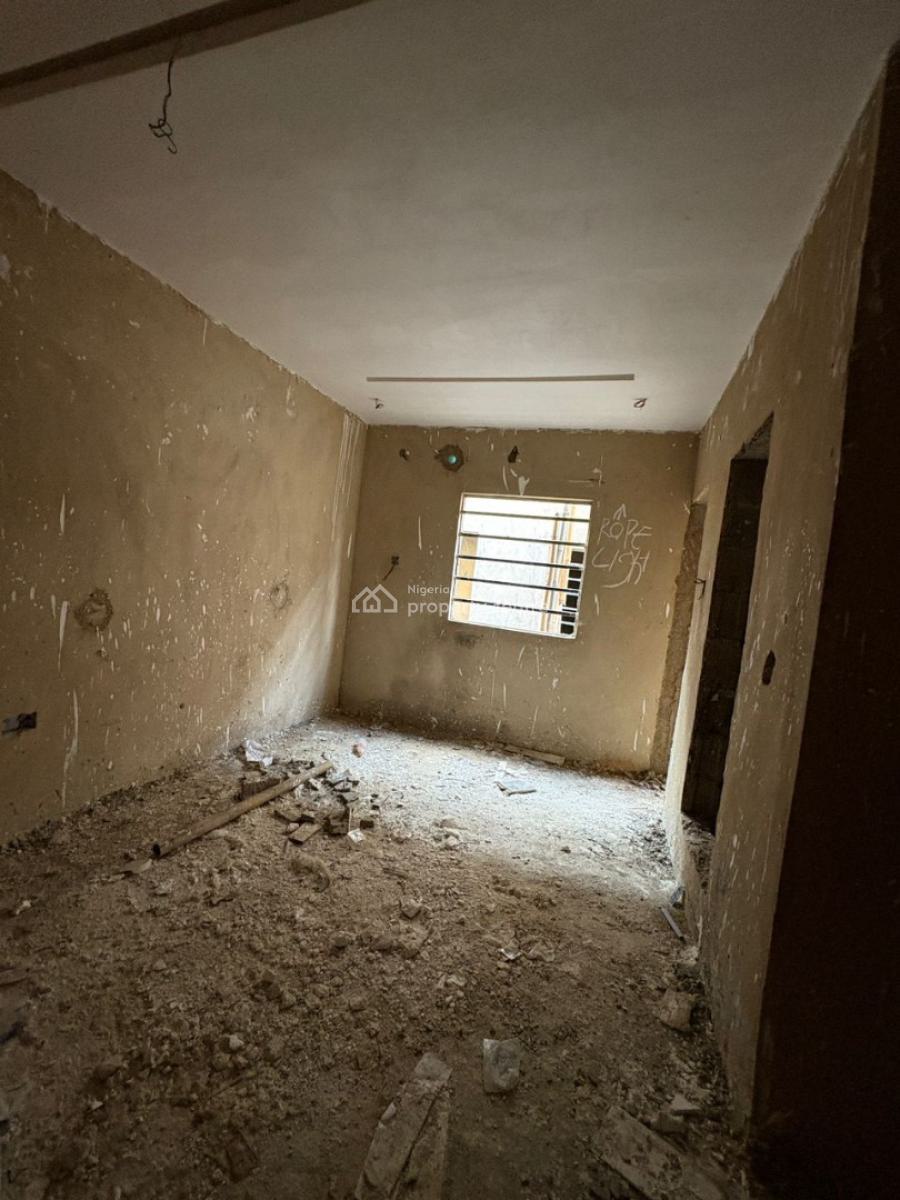 Affordable Studio, One, Two Bedroom Apartment Long Lease, Obanikoro, Shomolu, Lagos, Flat / Apartment for Sale