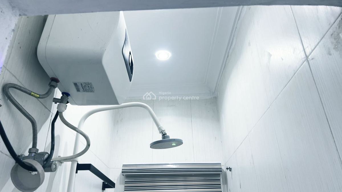 Luxury 2 Bedroom Flat with Exellent Facility, 13, Silverlake, Peninsular Gardens Estate, Behind Blenco Supermarket, Sangotedo, Ajah, Lagos, Flat / Apartment Short Let