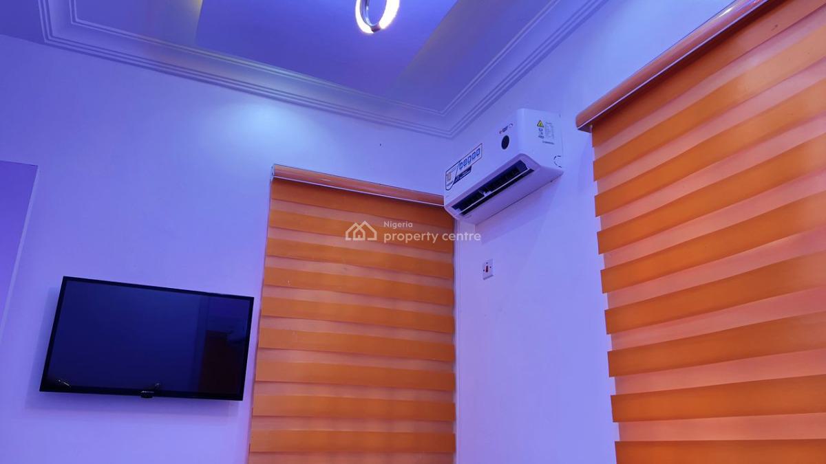 Luxury 2 Bedroom Flat with Exellent Facility, 13, Silverlake, Peninsular Gardens Estate, Behind Blenco Supermarket, Sangotedo, Ajah, Lagos, Flat / Apartment Short Let