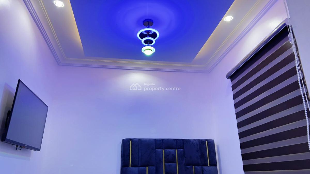 Luxury 2 Bedroom Flat with Exellent Facility, 13, Silverlake, Peninsular Gardens Estate, Behind Blenco Supermarket, Sangotedo, Ajah, Lagos, Flat / Apartment Short Let