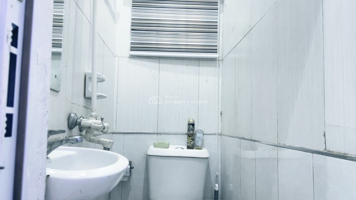 Luxury 2 Bedroom Flat with Exellent Facility, 13, Silverlake, Peninsular Gardens Estate, Behind Blenco Supermarket, Sangotedo, Ajah, Lagos, Flat / Apartment Short Let