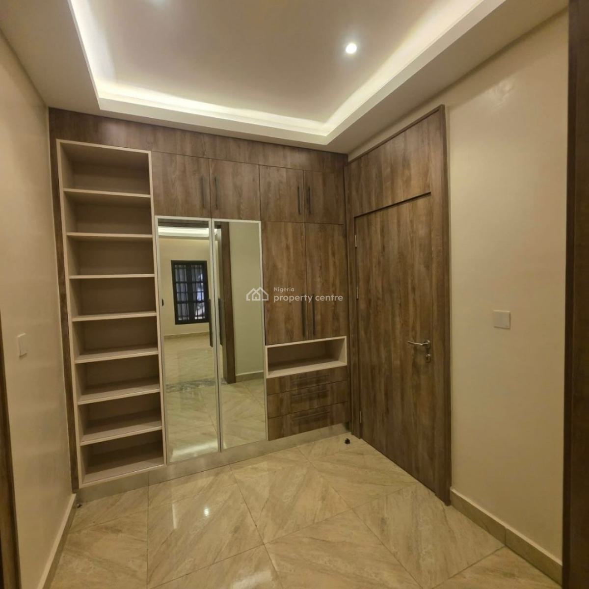 a Well-built Serviced 6-bedroom Fully Detached Duplex + 1bq, Gwarinpa District ( Video of The House Is Attached), Gwarinpa, Abuja, Detached Duplex for Rent