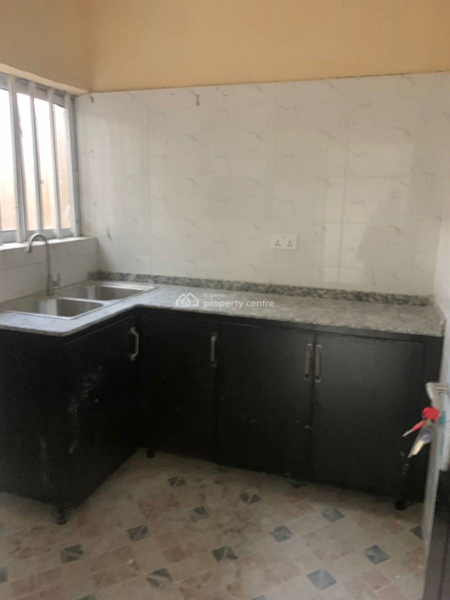 2 Bedroom Apartment, Ilaje, Ajah, Lagos, Flat / Apartment for Rent