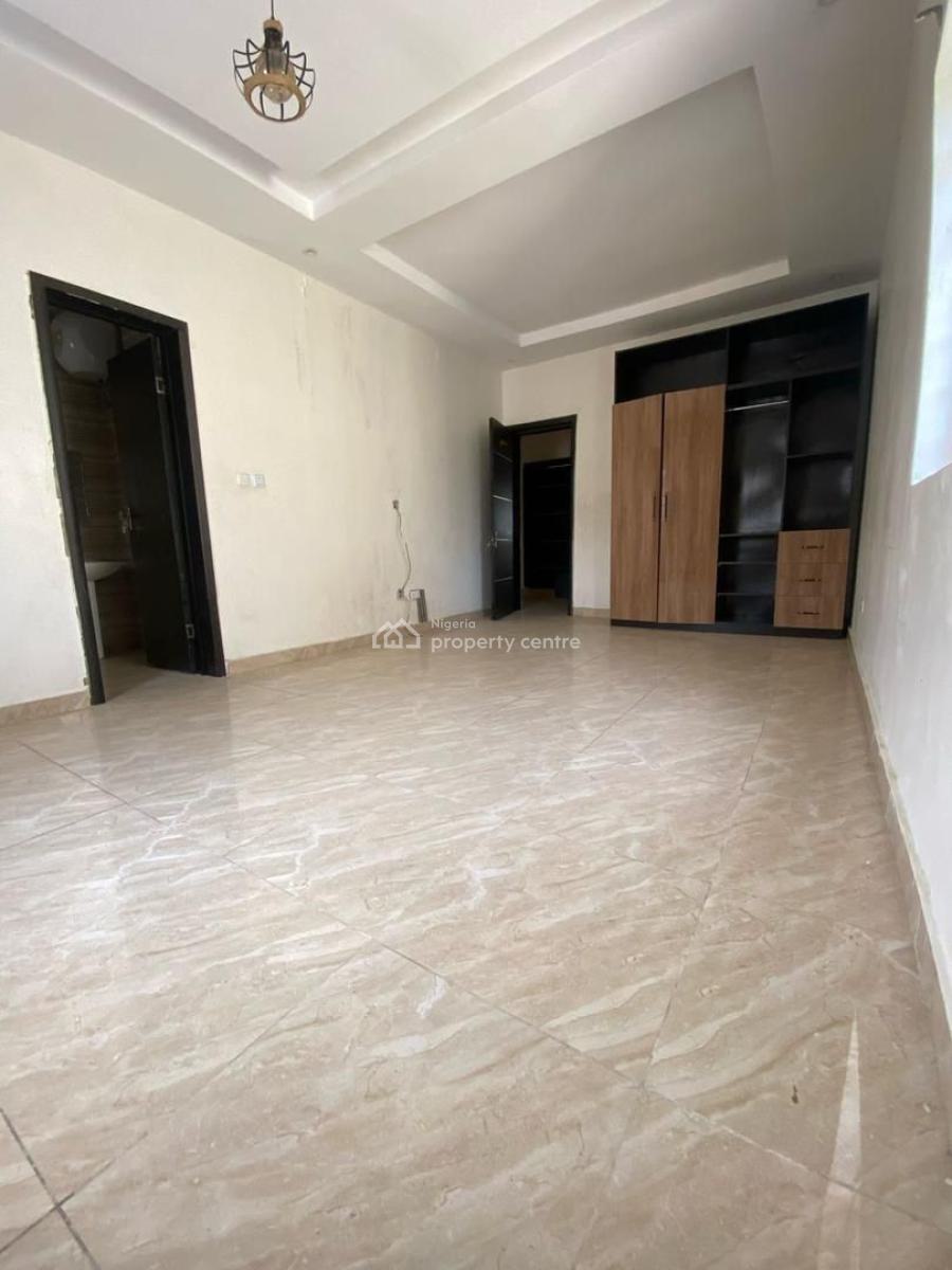 Clean and Well Renovated 4 Bedroom Duplex in Osapa, By Amala4real Opp Victory Park Estate, Osapa, Lekki, Lagos, Detached Duplex for Rent