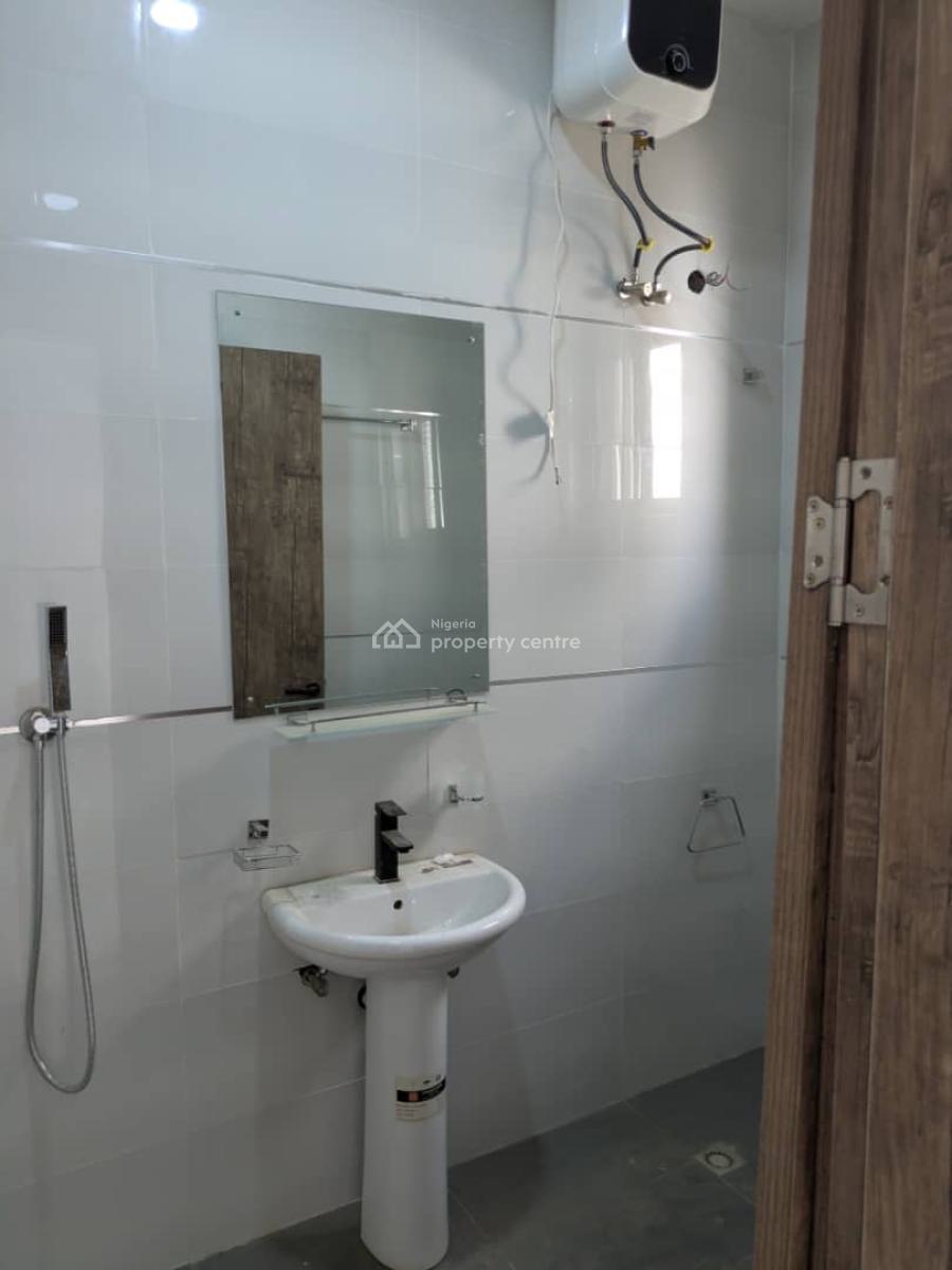 Brand New Spacious & Clean 2&3 Bedroom Flat , Tarred Rd, Jahi Gilmore( Fully Tarred Rd), Jahi, Abuja, Flat / Apartment for Rent