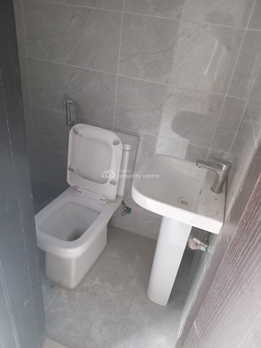 Washington Dc  Mini Flat, Glover St By Lsdpc Estate, Yaba, Lagos, Mini Flat (room and Parlour) for Rent