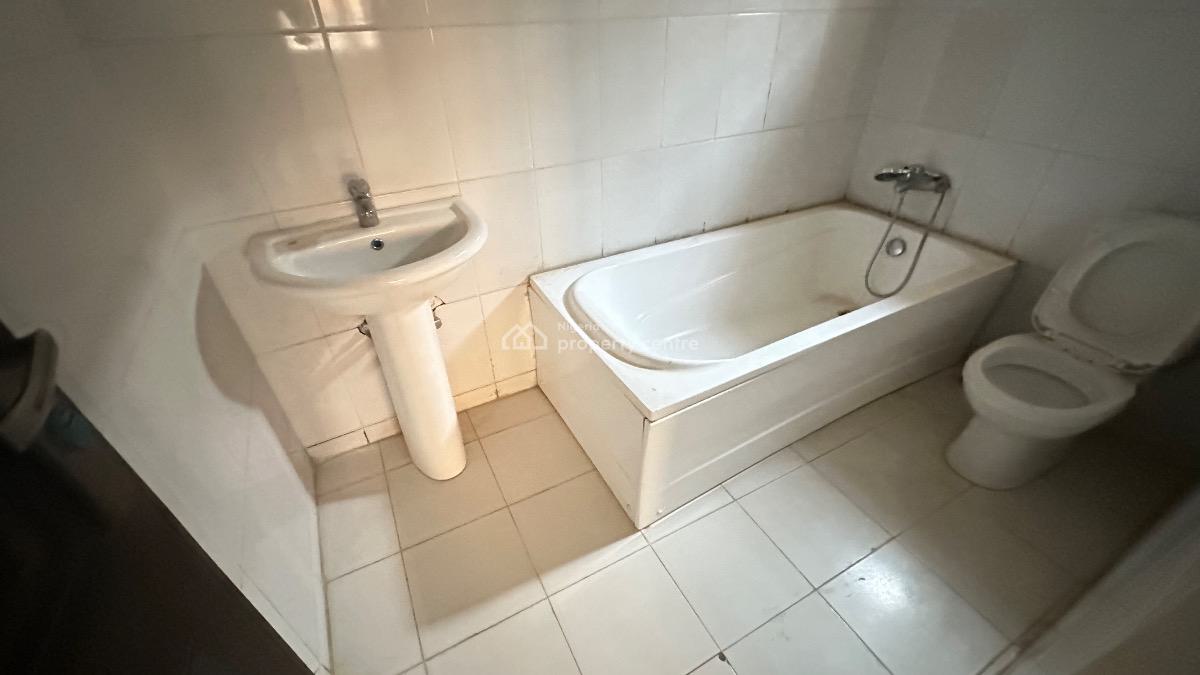 Spacious and Tastefully Finished 3 Bedroom Flat in a Serene Area, Jahi, Abuja, Flat / Apartment for Rent