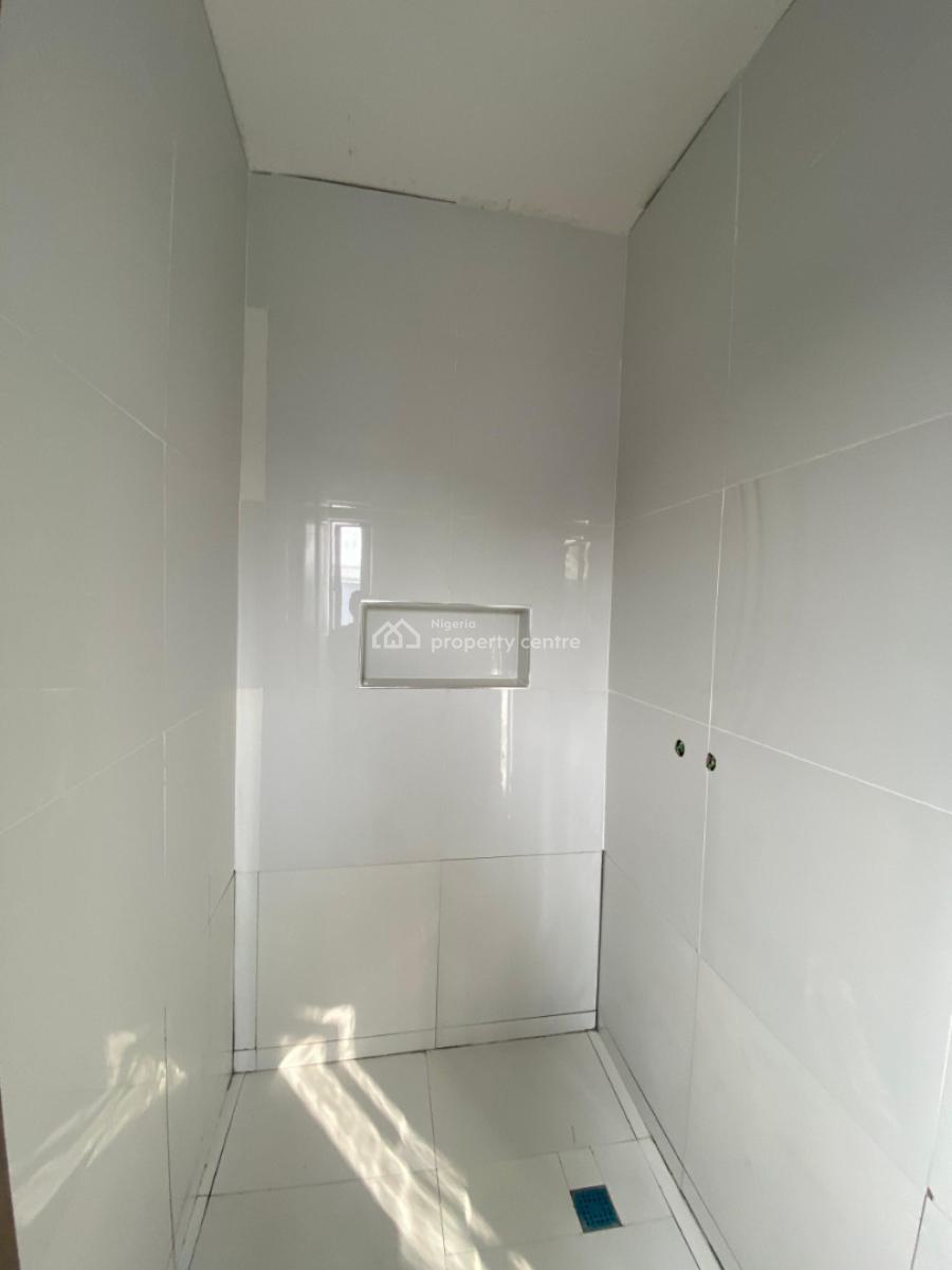 Well  Built 3 Bedroom Penthouse with Communal Pool & Elevator, Ikate, Lekki, Lagos, House for Sale