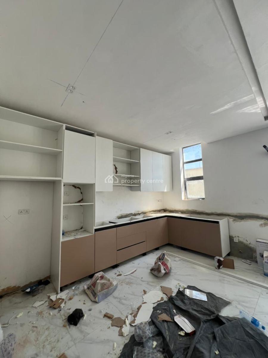 Very Spacious and Modern 2 Bedroom Apartment, Lekki Phase 1, Lekki, Lagos, Flat / Apartment for Sale