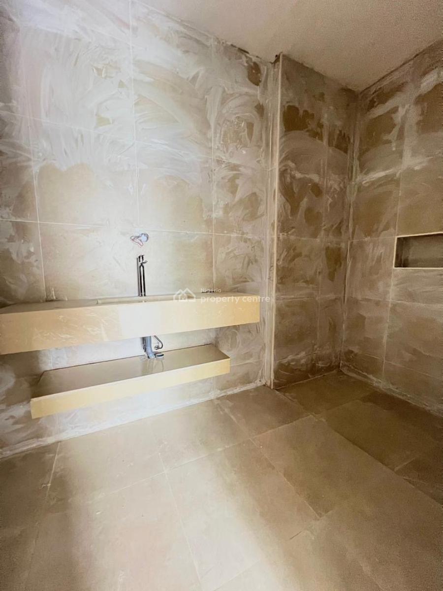 Spacious and Luxury 3 Bedroom Apartment with Bq, Lekki Phase 1, Lekki, Lagos, Flat / Apartment for Sale