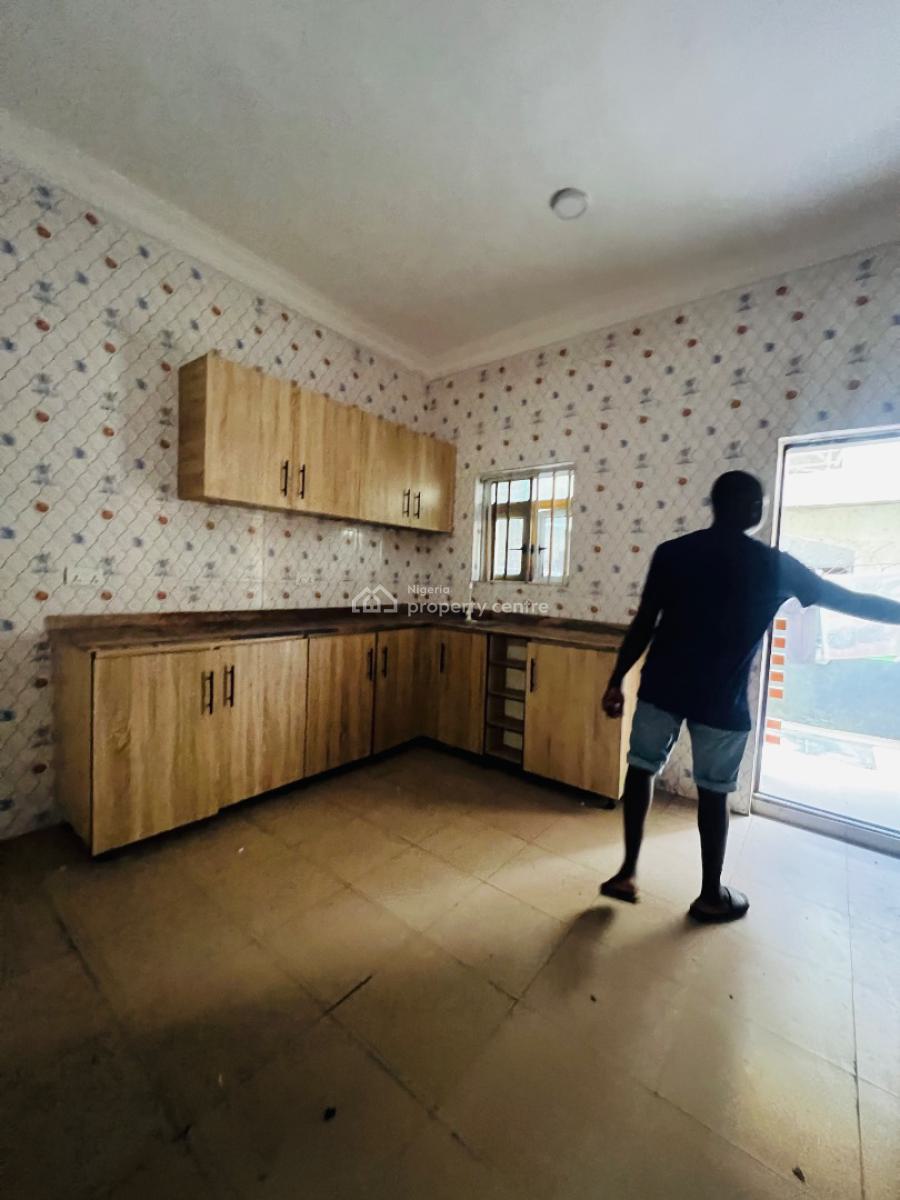 2 Bedroom Apartment in a Good Neighborhood, Very to Express, Ologufe, Awoyaya, Ibeju Lekki, Lagos, Flat / Apartment for Rent