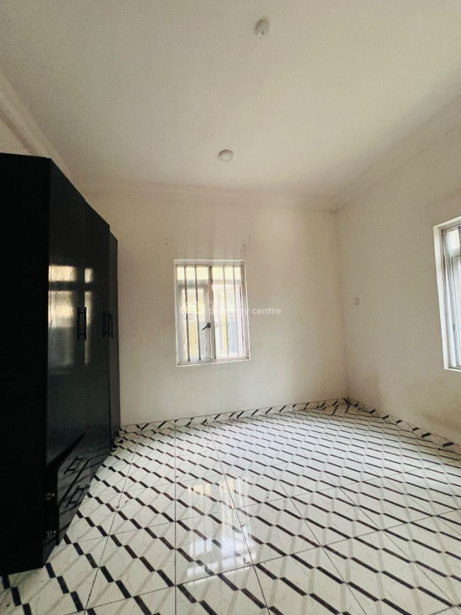 2 Bedroom Apartment in a Good Neighborhood, Very to Express, Ologufe, Awoyaya, Ibeju Lekki, Lagos, Flat / Apartment for Rent