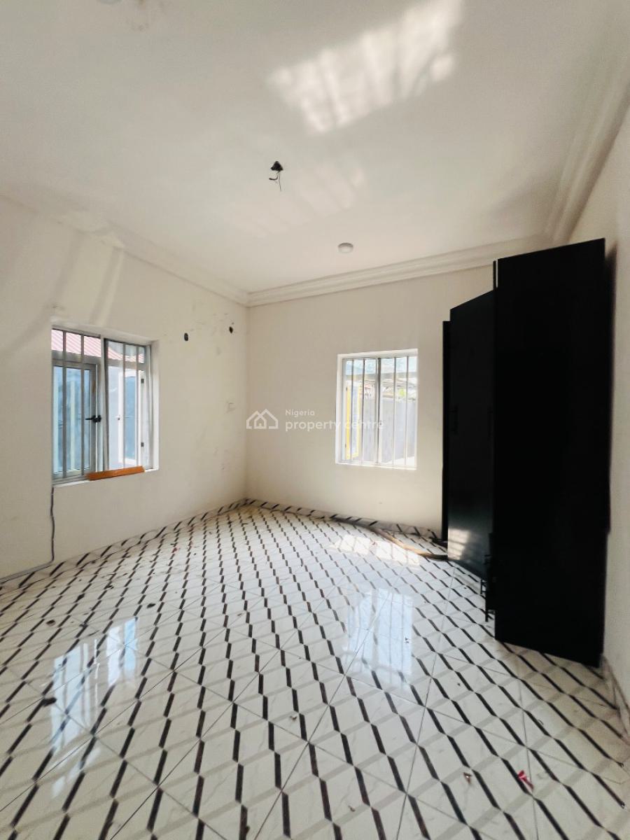 2 Bedroom Apartment in a Good Neighborhood, Very to Express, Ologufe, Awoyaya, Ibeju Lekki, Lagos, Flat / Apartment for Rent