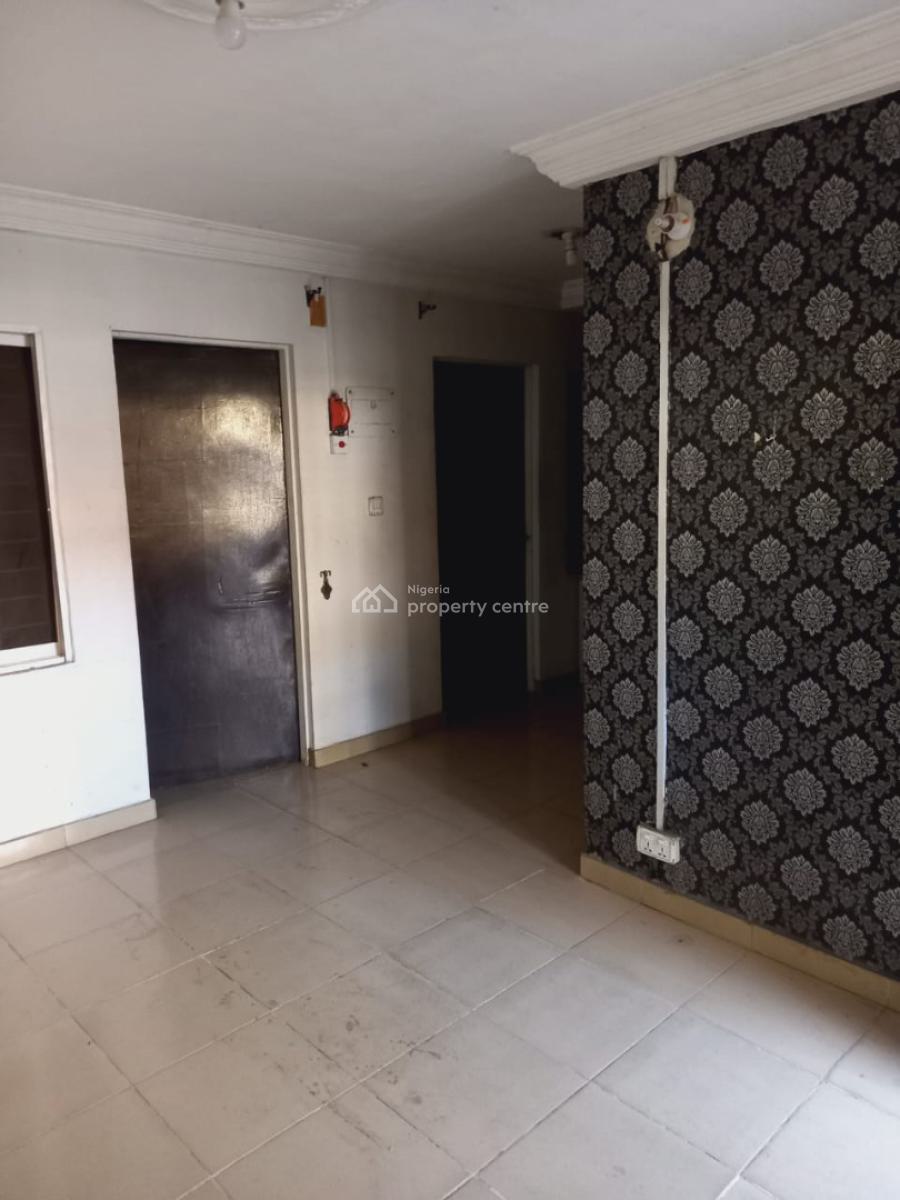 2 Bedroom Double Balcony, 3rd Avenue, Festac Town Lagos., Festac, Amuwo Odofin, Lagos, Flat / Apartment for Sale