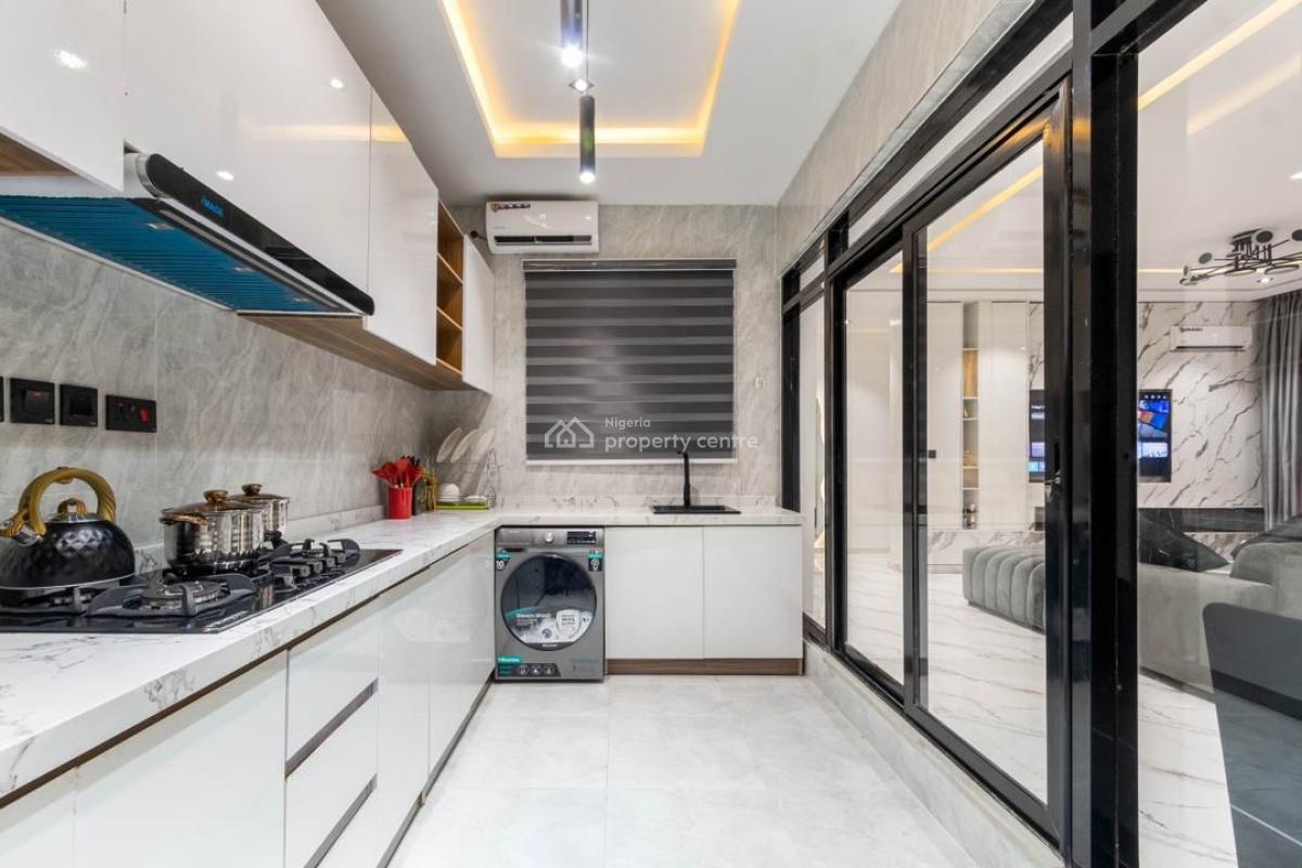 (1) Bedroom Maisonette with Ps5, Tennis, Snooker Board and a S, Lekki Phase 1, Lekki, Lagos, Flat / Apartment Short Let