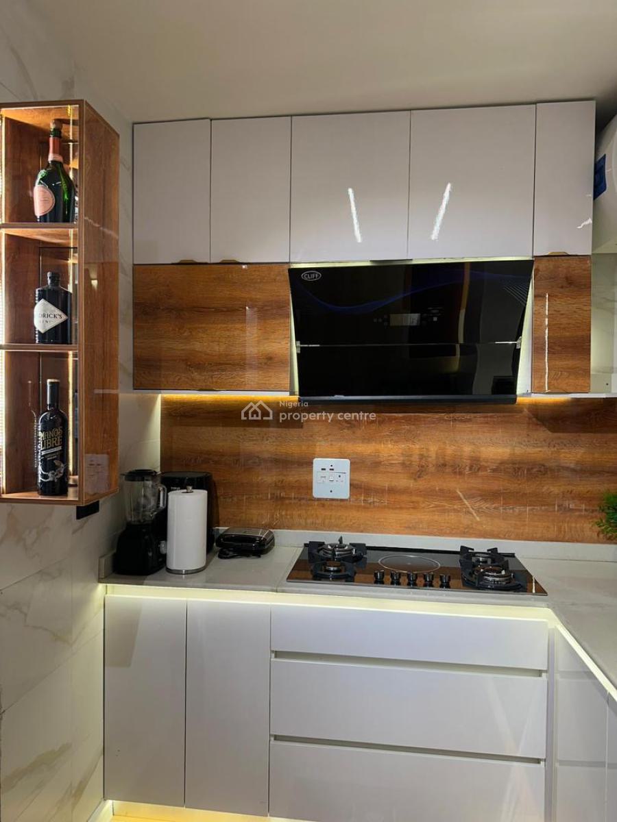 -luxury New 3 Bedroom with Ps5 -big Mirror -board Games - Balcony, Lekki Phase 1, Lekki, Lagos, Flat / Apartment Short Let