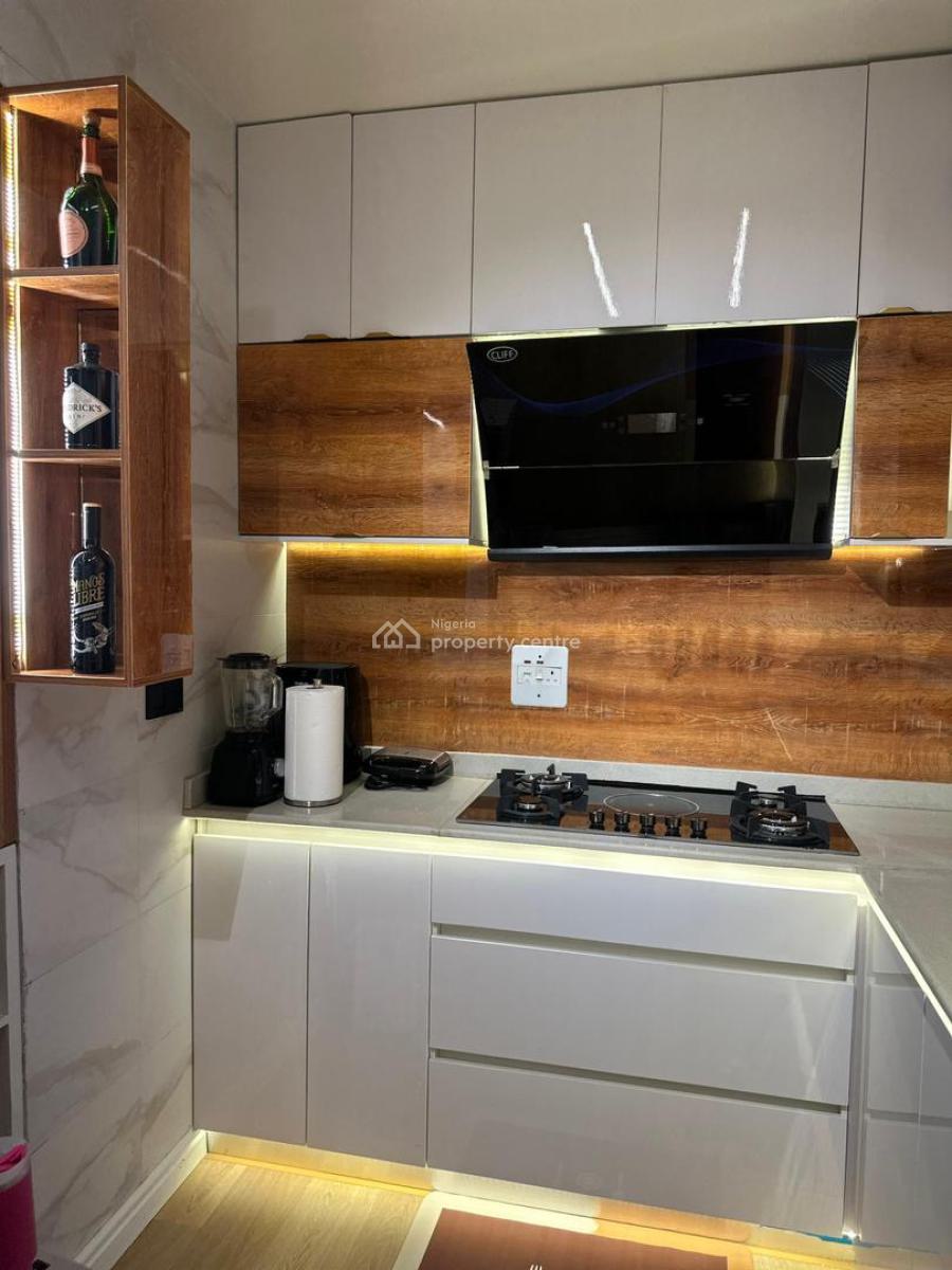 -luxury New 3 Bedroom with Ps5 -big Mirror -board Games - Balcony, Lekki Phase 1, Lekki, Lagos, Flat / Apartment Short Let