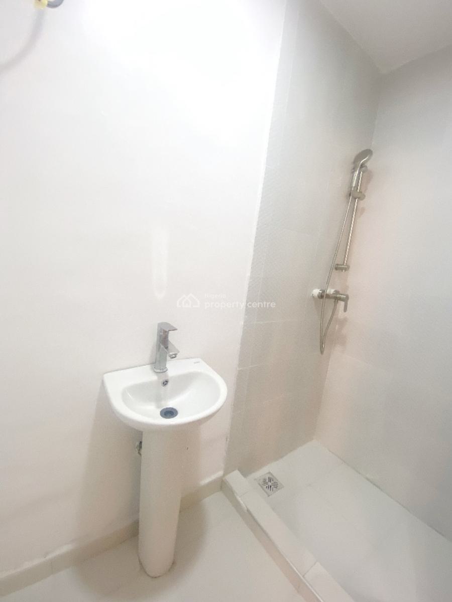 Newly Renovated Luxury 2 Bedroom Flat, Omole Phase 2, Ikeja, Lagos, Flat / Apartment for Rent