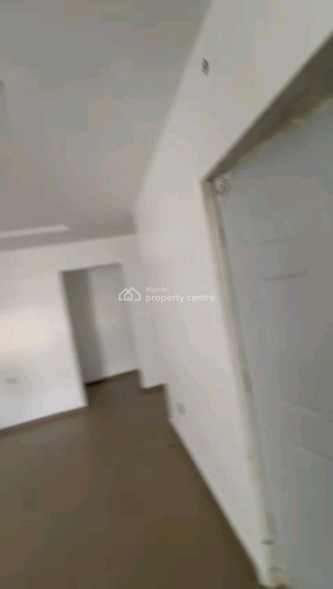 a Standard and Spacious 2bedroom Apartment,, Prince Idris Street, Oworonshoki, Shomolu, Lagos, Flat / Apartment for Rent