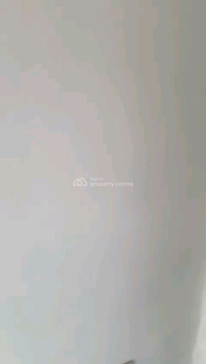 a Standard and Spacious 2bedroom Apartmen, Prince Idris Street, Oworonshoki, Shomolu, Lagos, Flat / Apartment for Rent