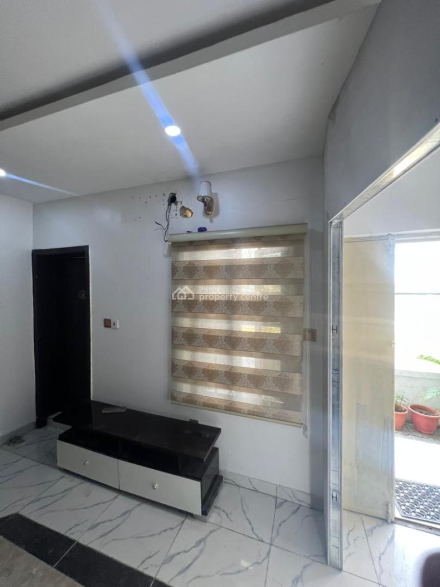 Spacious Studio Room Self-contained, Victoria Crest Estate 3 Orchid Road, Lekki, Lagos, Self Contain (single Rooms) for Rent