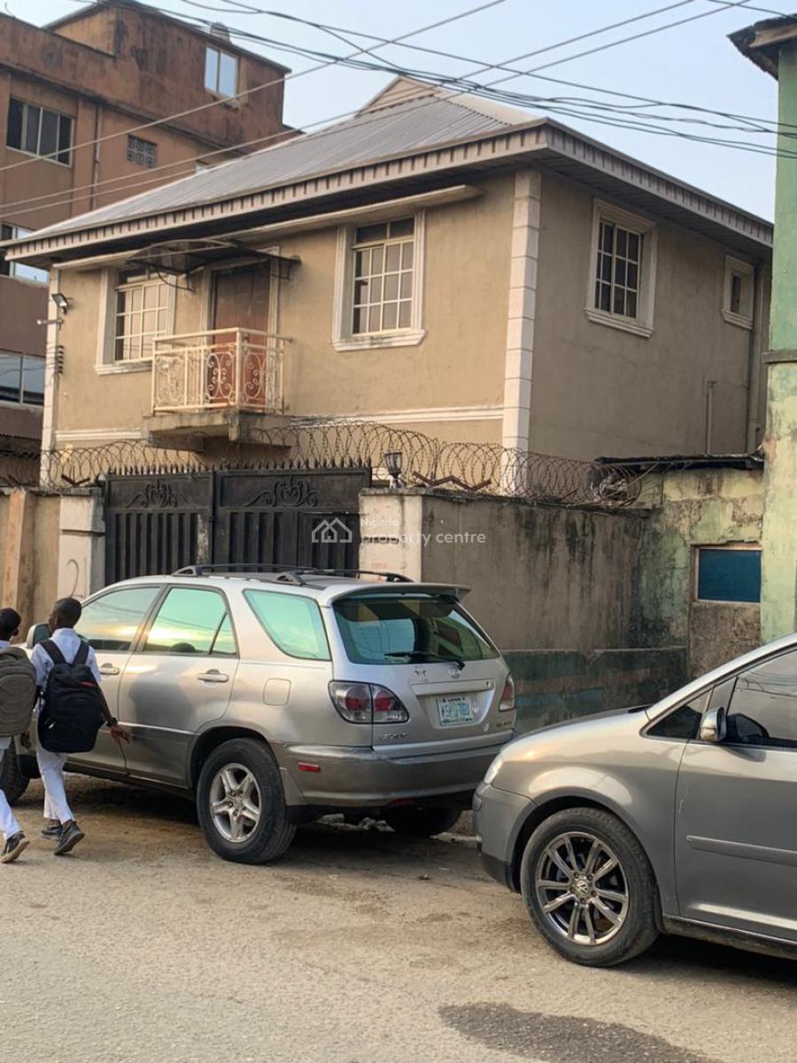 4nos 2bedroom Flat, 2nos Mini Flat.  Location Onifade Street, Off Ma, Onifade Street, Off Martin Street, Mushin Olosha., Mushin, Lagos, Block of Flats for Sale