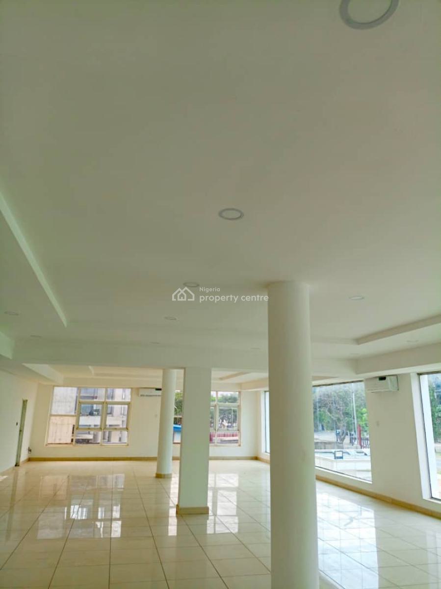 Tastefully Finished Spacious Standard Standard Built.   Complex:  500s, By Maitama Main, Maitama District, Abuja, Plaza / Complex / Mall for Rent
