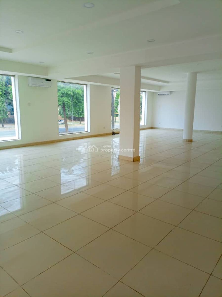 Tastefully Finished Spacious Standard Standard Built.   Complex:  500s, By Maitama Main, Maitama District, Abuja, Plaza / Complex / Mall for Rent