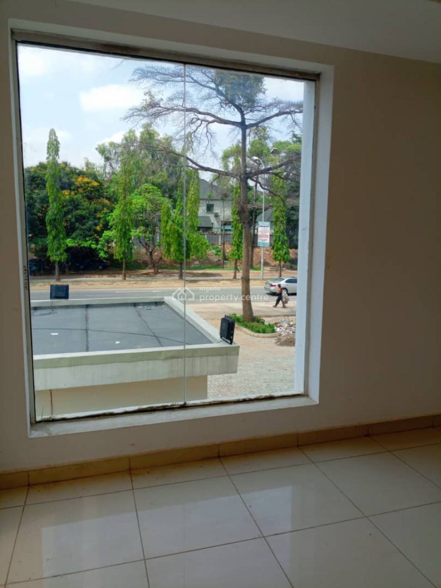 Tastefully Finished Spacious Standard Standard Built.   Complex:  500s, By Maitama Main, Maitama District, Abuja, Plaza / Complex / Mall for Rent
