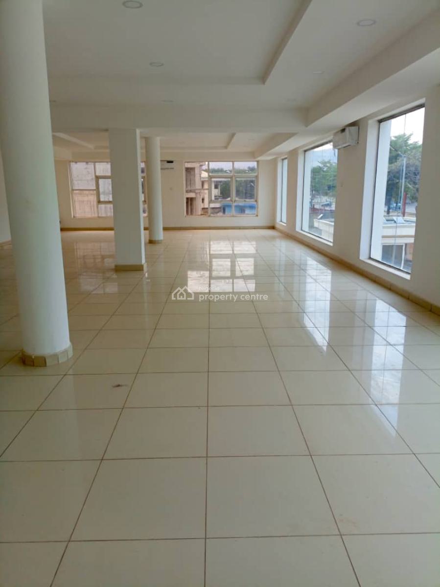 Tastefully Finished Spacious Standard Standard Built.   Complex:  500s, By Maitama Main, Maitama District, Abuja, Plaza / Complex / Mall for Rent