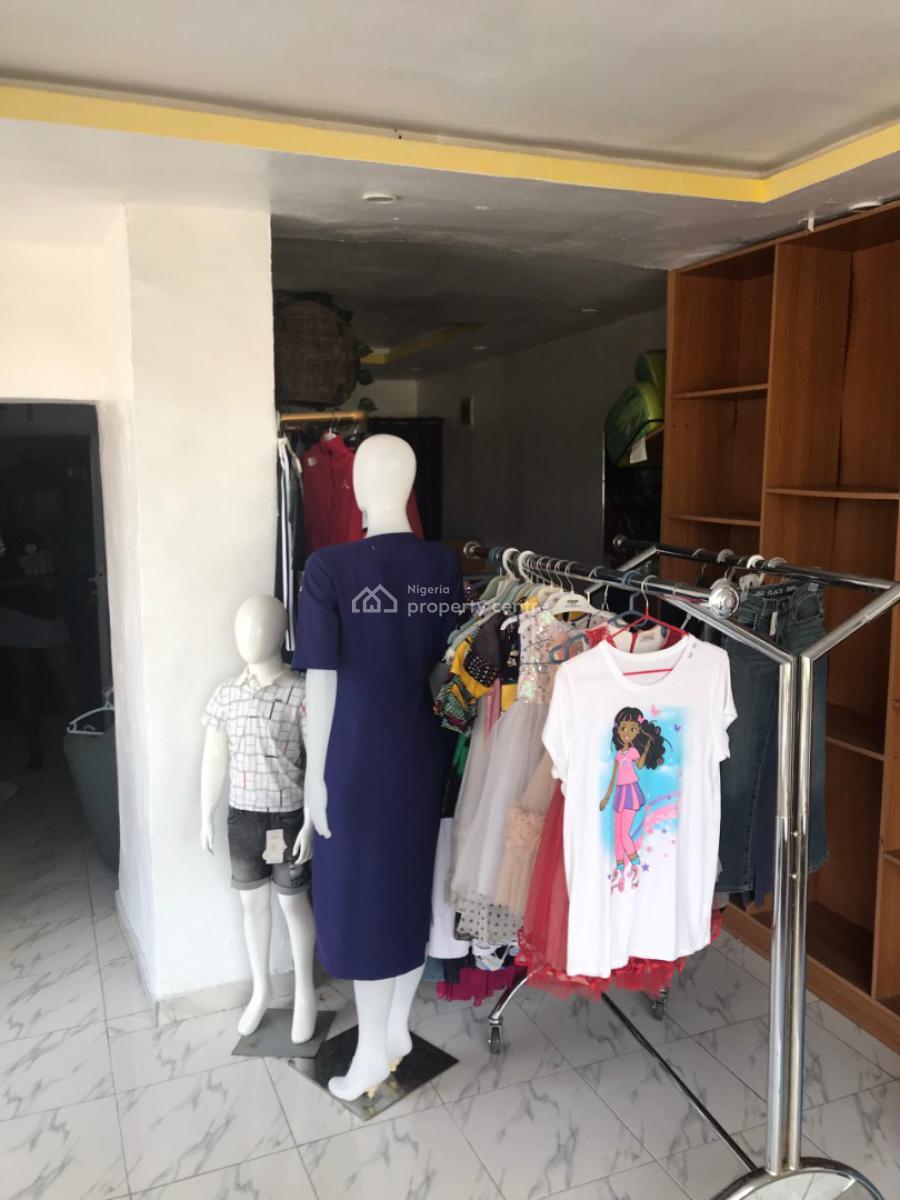 Standard and Massive Shop Space Upstairs on a Major Road, Lekki Phase 1, Lekki, Lagos, Shop for Rent