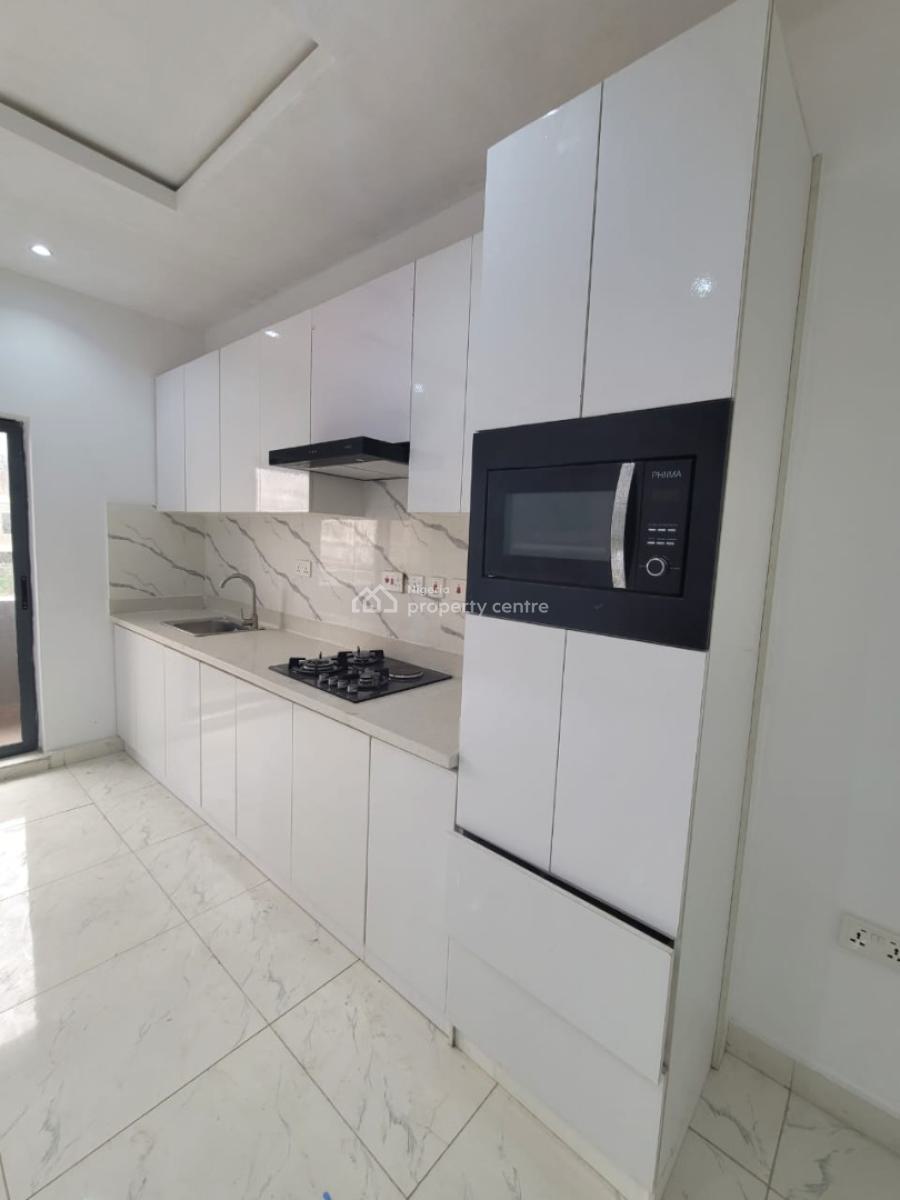 Newly & Fully Serviced 2bedroom Penhouse in a Serene & Secure Environs, Lekki Phase 1, Lekki, Lagos, Flat / Apartment for Rent