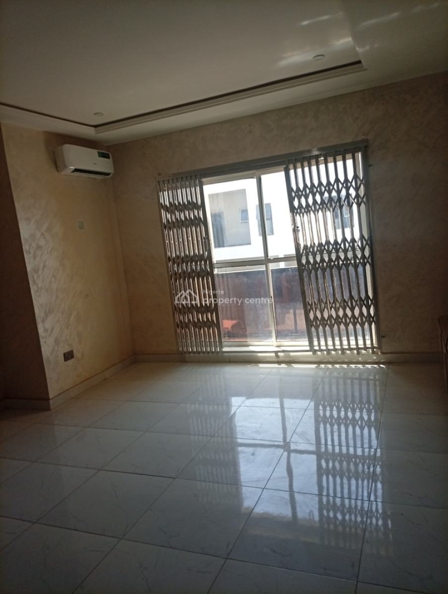 Tastefully Finished and Spacious 4 Bedroom Terraced Duplex with a Bq, Guzape District, Abuja, Terraced Duplex for Rent