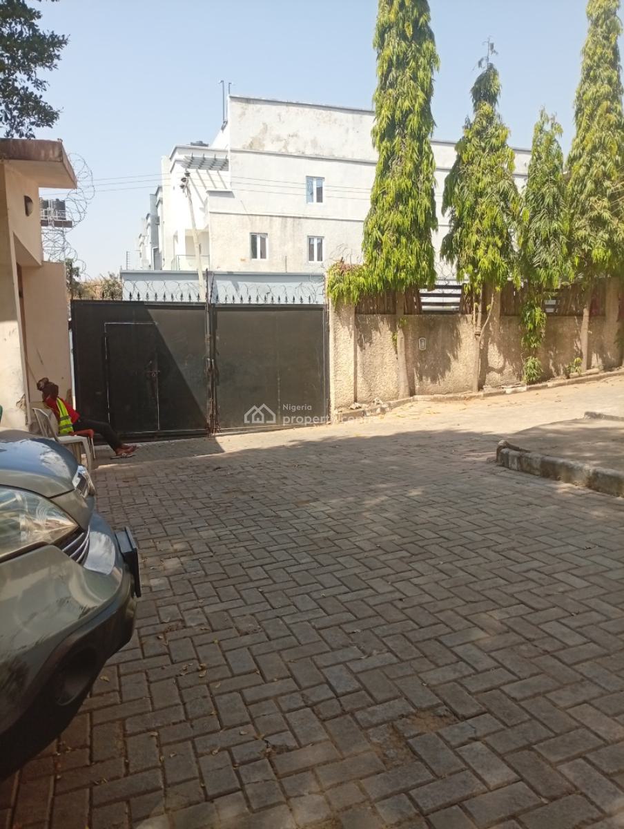 4 Bedroom Terraced Duplex with a Bq ( Corner Piece), Guzape District, Abuja, Terraced Duplex for Rent