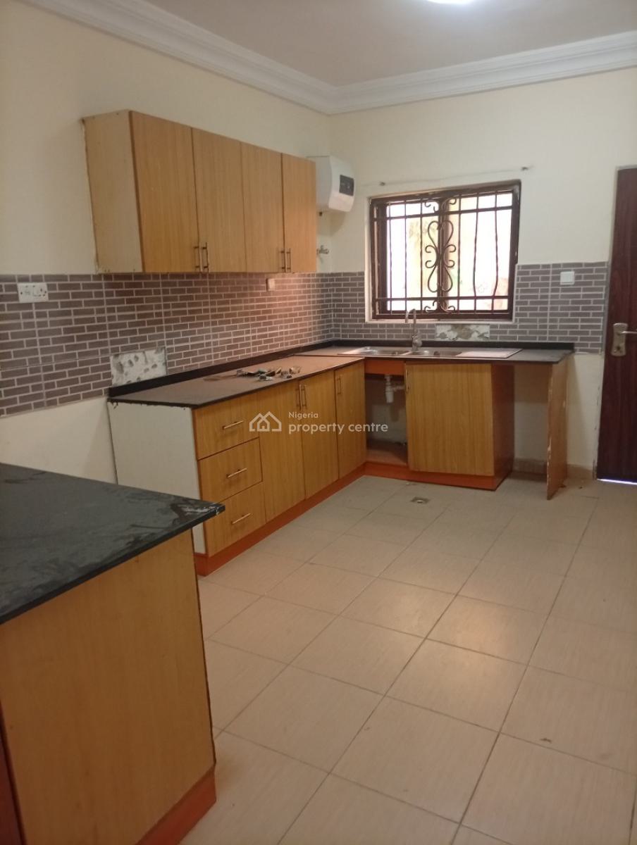 4 Bedroom Terraced Duplex with a Bq ( Corner Piece), Guzape District, Abuja, Terraced Duplex for Rent