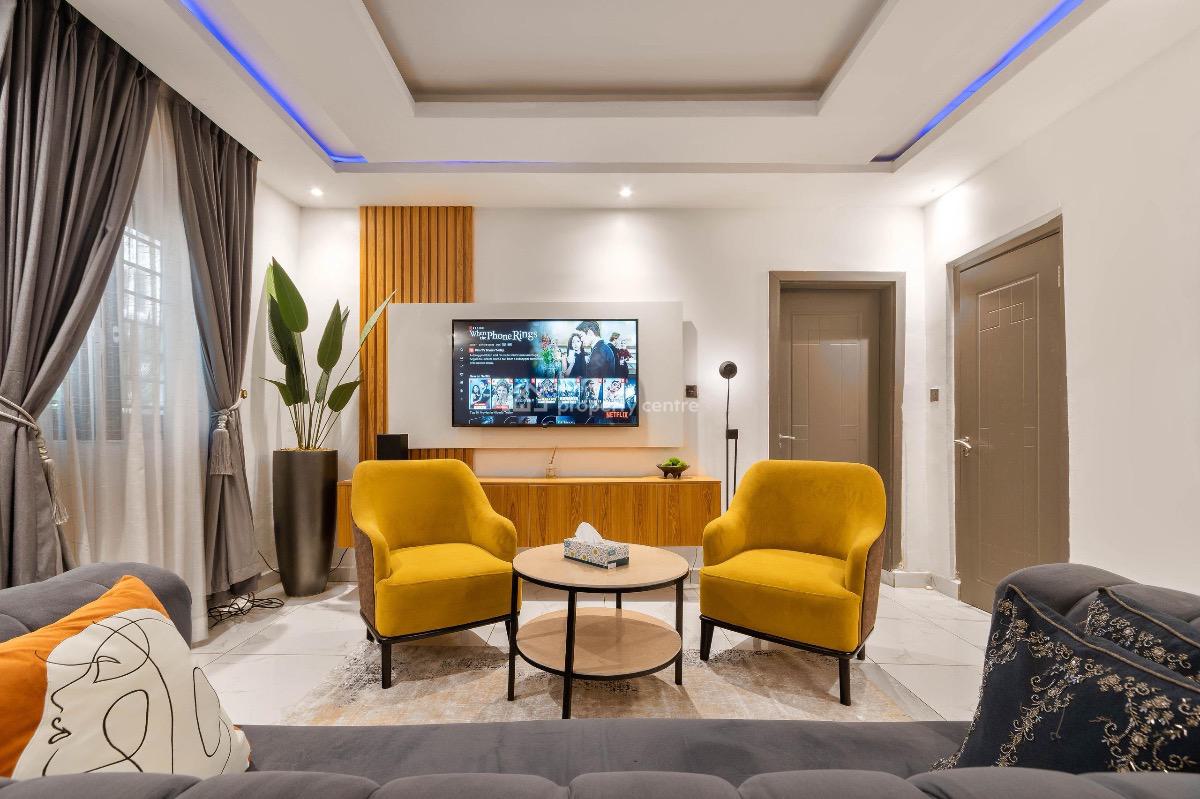 One Bedroom Apartment with a Workstation and Exercise Bike, Thomas Estate Ajah, Ajah, Lagos, Flat / Apartment Short Let