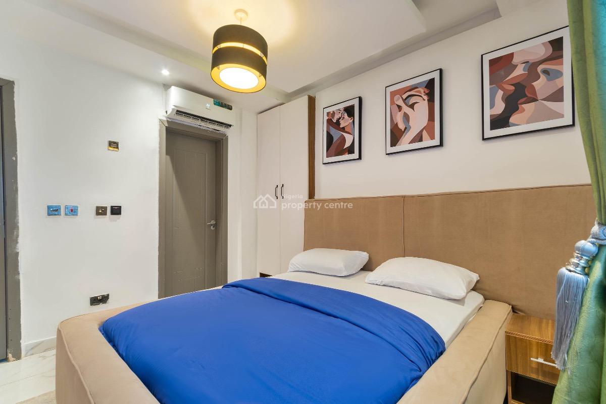 One Bedroom Apartment with a Workstation and Exercise Bike, Thomas Estate Ajah, Ajah, Lagos, Flat / Apartment Short Let