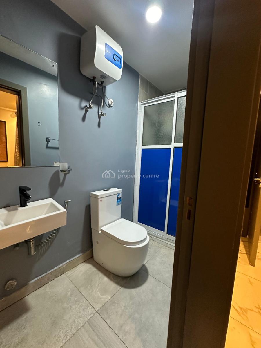 One Bedroom Apartment with a Workstation and Exercise Bike, Thomas Estate Ajah, Ajah, Lagos, Flat / Apartment Short Let