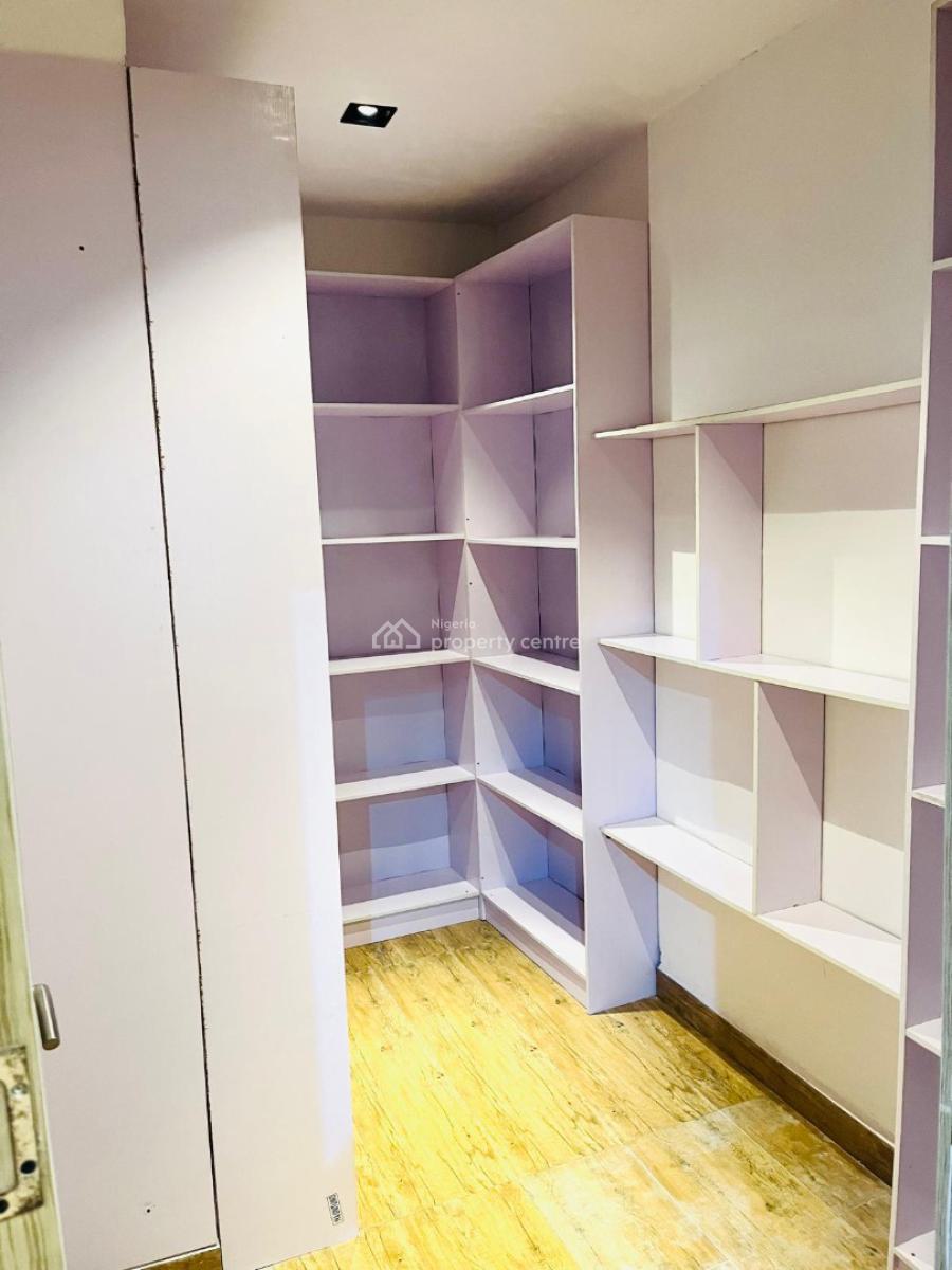 Luxury Five Bedroom Penthouse with Bq on 369sqm, Periwinkle Estate, Lekki Phase 1, Lekki, Lagos, Block of Flats for Sale