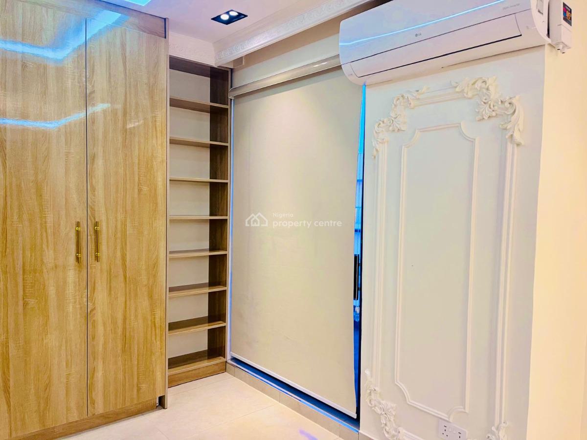 Luxury Five Bedroom Penthouse with Bq on 369sqm, Periwinkle Estate, Lekki Phase 1, Lekki, Lagos, Block of Flats for Sale