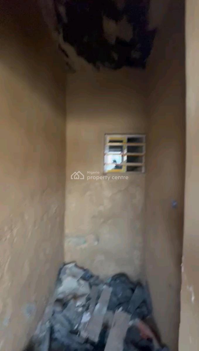 2 Nos of Decent Mini Flat, Odunbanjo Street, Pedro, Gbagada, Lagos, Mini Flat (room and Parlour) for Rent